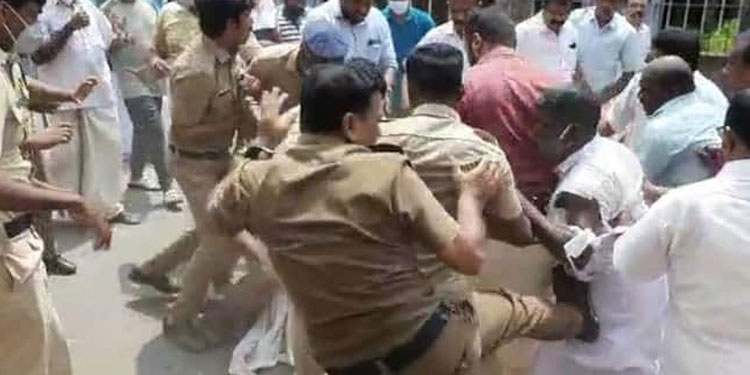 കെ റെയിൽ സമരം : പോലീസുകാരനെതിരെ അന്വേഷണം