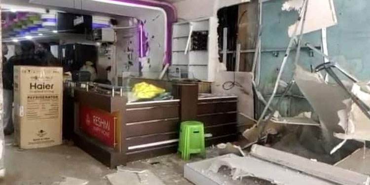 കരുനാഗപ്പള്ളിയിൽ ഹോം അപ്ലയൻസ് സ്ഥാപനം തല്ലിത്തകർത്തു