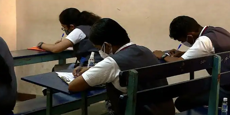 ഫോക്കസ് ഏരിയ വിമര്ശനം : അധ്യാപകനെതിരെ തുടര്നടപടിയിലേക്ക് വിദ്യാഭ്യാസ വകുപ്പ് ; പ്രതികാര നടപടിയെന്ന് വിമര്ശനം