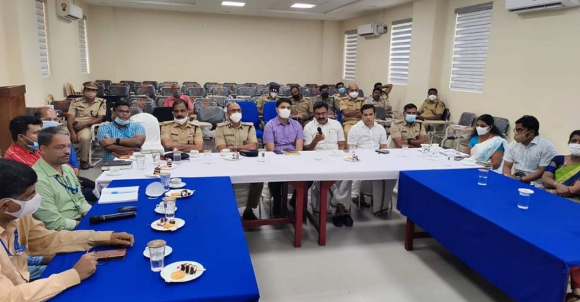 വൈറ്റില ഗതാഗതക്കുരുക്ക് പരിഹരിക്കാൻ ഫ്ലൈഓവർ വേണം: നാറ്റ്പാക് റിപ്പോർട്ട്
