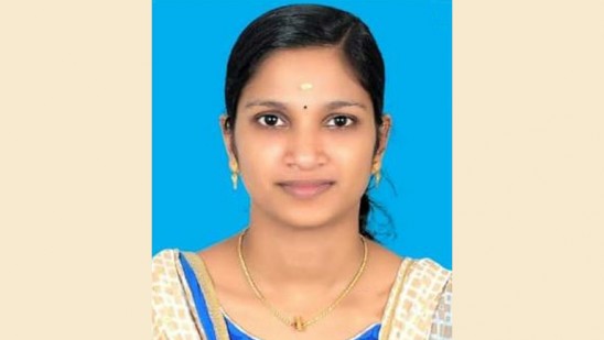 ബിജിഷയുടെ ആത്മഹത്യയ്‌ക്ക് കാരണം ഓണ്‍ലൈന്‍ റമ്മി കളി ; അന്വേഷണം അവസാന ഘട്ടത്തിലേക്ക്