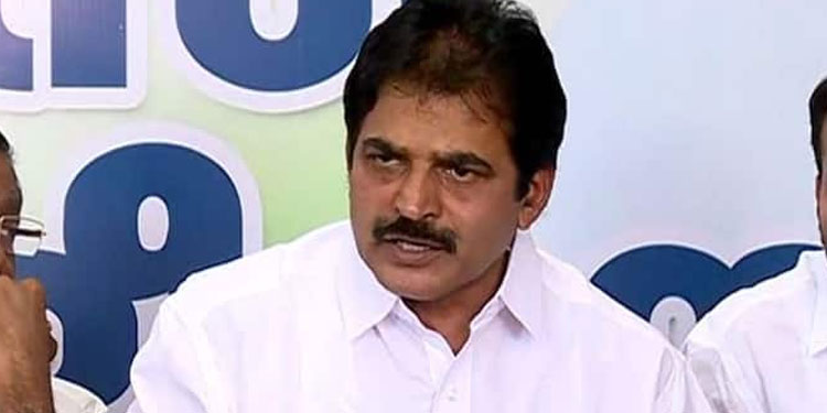 കെ വി തോമസ് പുറത്തേക്ക് ? തീരുമാനം നാളെ , പിണറായിയുടെ ഉദ്ദേശം മനസിലാകുമെന്ന് വേണുഗോപാല്‍