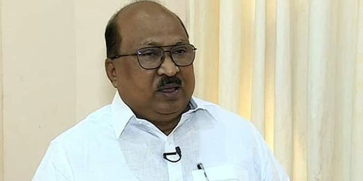 ‘ ചവിട്ടിപ്പുറത്താക്കാനാവില്ല , നടപടിക്രമങ്ങളുമായി സഹകരിക്കും ‘ ;  ജാതി പറഞ്ഞ് സുധാകരന്‍ അവഹേളിക്കുന്നുവെന്നും തോമസ്