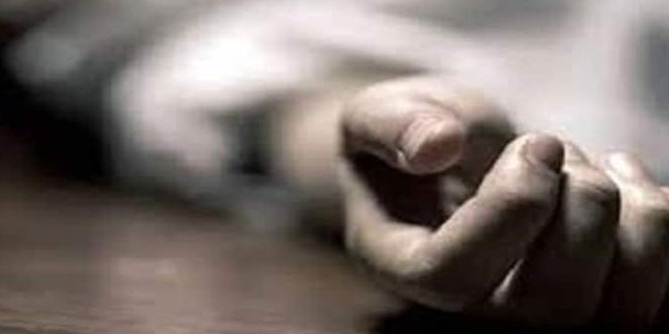 ആന്ധ്രയിൽ ട്രെയിൻ പാഞ്ഞ് കയറി ഏഴ് മരണം ; അപകടത്തിൽ പെട്ടത് ട്രാക്കിൽ ഇറങ്ങി നിന്നവർ