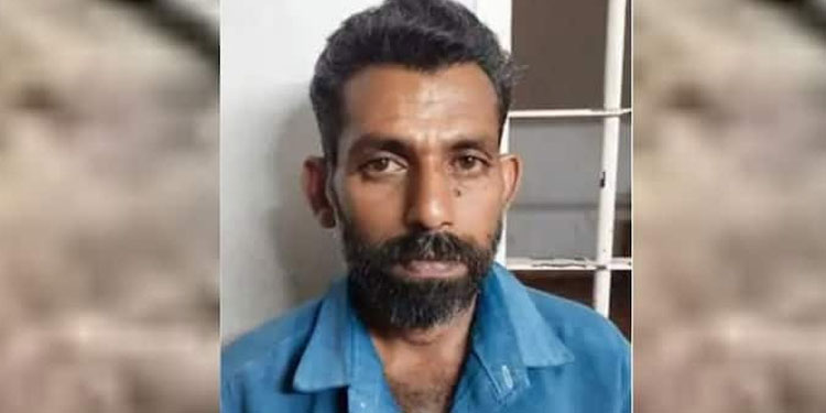 ചക്കയെ ചൊല്ലി തര്‍ക്കം , പ്രകോപിതനായ യുവാവ് രാത്രി വീടിന് തീയിട്ടു , കത്തി നശിച്ചത് മക്കളുടെ പുസ്തകങ്ങൾ