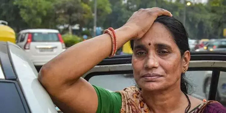ബലാത്സംഗ കേസിൽ മമതയുടെ പരാമർശത്തിനെതിരെ നിർഭയയുടെ അമ്മ