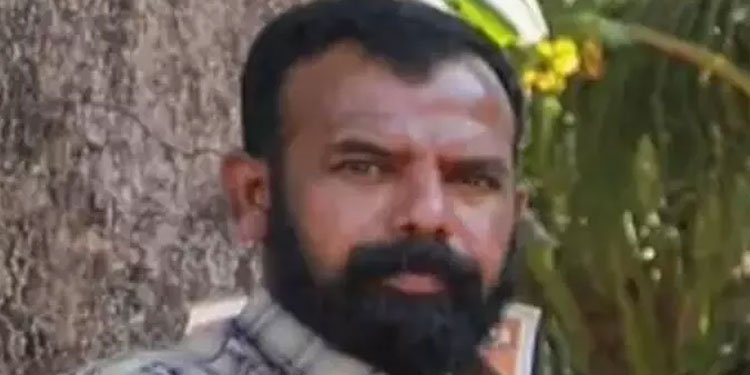 മുൻ സി.ഐ.ടി.യു തൊഴിലാളിയുടെ മരണം :  സി.പി.എം നേതാക്കൾക്കെതിരെ ആത്മഹത്യാകുറിപ്പ് , അന്വേഷിക്കണമെന്ന് ബന്ധുക്കൾ