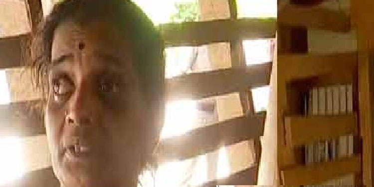 ‘ പെൺകുട്ടി എപ്പോൾ അകത്തു കയറിയെന്ന് അറിയില്ല , ഇരുവരും ഇഷ്ടത്തിൽ ; കണ്ടത് തീ ’