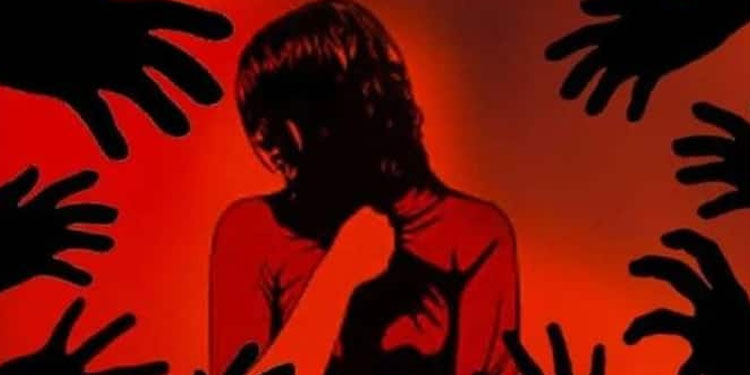 ഐഎഎസ് കോച്ചിങ്ങിനെത്തിയ വിദ്യാർഥിയെ ബലാത്സം​ഗം ചെയ്തു , ന​ഗ്ന ചിത്രങ്ങൾ പകർത്തി ; അധ്യാപകൻ അറസ്റ്റിൽ