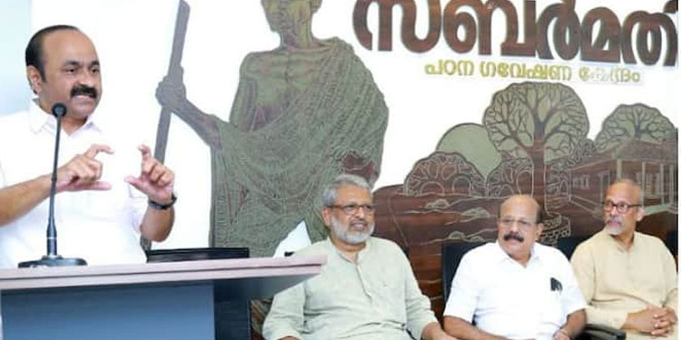 സിപിഎം കാലത്തിന് പിന്നേ നടക്കുന്നു ;  കെ റെയിലിൽ കോൺഗ്രസിന്‍റേത് ജനപക്ഷ നിലപാട് : വി ഡി സതീശൻ