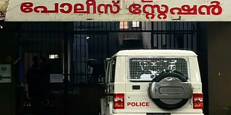 ബാറിലെ തര്‍ക്കം, കൊലക്കേസ് പ്രതിയെ വണ്ടിയിടിച്ച് കൊലപ്പെടുത്തി ; 3 പ്രതികളെ റിമാൻഡ് ചെയ്തു