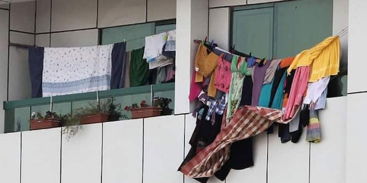 ബാല്‍ക്കണിയില്‍ വസ്‍ത്രങ്ങള്‍ ഉണക്കാനിട്ടാല്‍ 20,000 രൂപ പിഴ