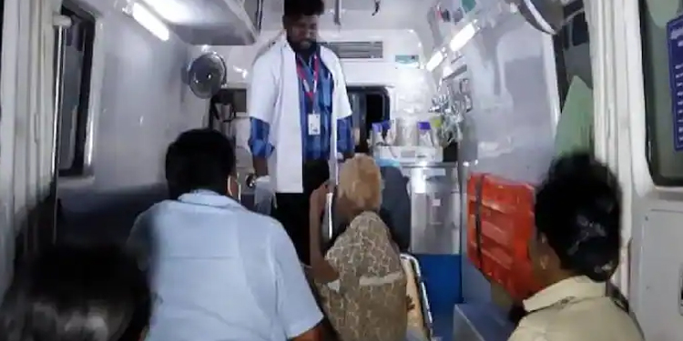 10 വർഷത്തോളം അമ്മയെ വീട്ടിൽ പൂട്ടിയിട്ട് ആഹാരം പോലും കൊടുക്കാതെ മക്കൾ