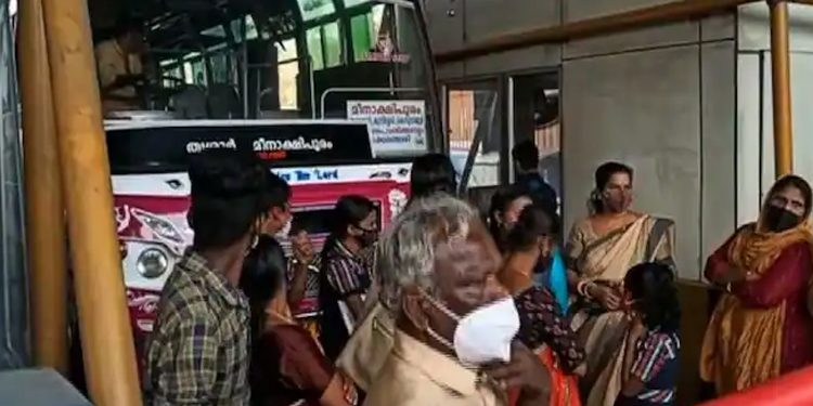 ടോൾ പിരിവിനെതിരെ പ്രതിഷേധം ; പന്നിയങ്കര ടോൾ പ്ലാസ വഴി ഇനി സർവീസ് നടത്തില്ലെന്ന് സ്വകാര്യ ബസുടമകൾ