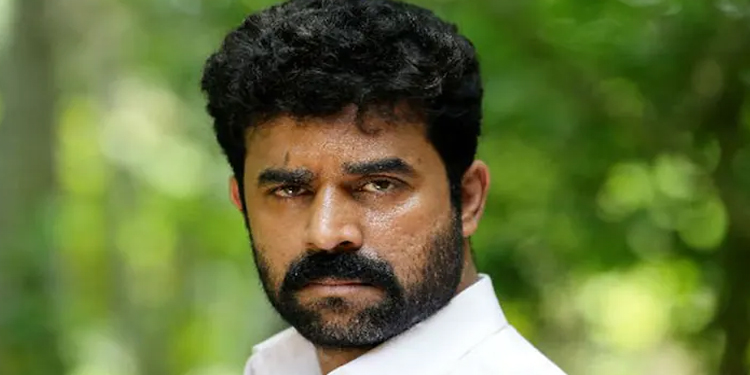 ബലാത്സംഗക്കേസ് ; വിജയ് ബാബുവിന്റെ അറസ്റ്റ് അനിവാര്യം, ഫ്ലാറ്റില്‍ നിന്ന് തെളിവ് ശേഖരിച്ചു: കമ്മീഷണർ