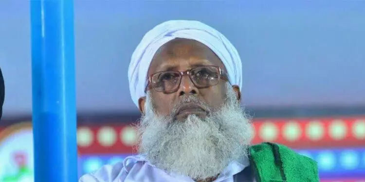 പൊതുവേദിയിൽ പെൺകുട്ടിയെ വിലക്കിയ സംഭവം; സമസ്ത നേതാവിനെതിരെ കേസ്