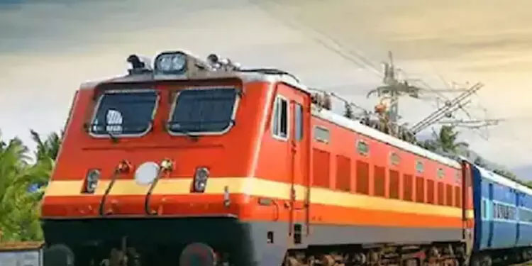 പരശുറാം എക്സ്പ്രസ് റദ്ദാക്കി റെയില്‍വേ യാത്രക്കാരെ വലയ്ക്കരുത് – ഡോ.വി.ശിവദാസന്‍ എം പി