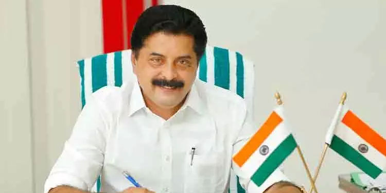 മഴ ദുരിതം: അടിയന്തര ഇടപെടലുകള്‍ക്ക് മേലുദ്യോഗസ്ഥരുടെ ഉത്തരവ് കാക്കേണ്ടയെന്ന് മന്ത്രി റോഷി അഗസ്റ്റിൻ