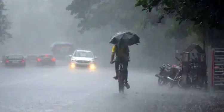 ഞായറാഴ്ച വരെ ഇടിമിന്നലോട് കൂടിയ ശക്തമായ മഴയ്ക്ക് സാധ്യത; മുൻകരുതൽ സ്വീകരിക്കണം