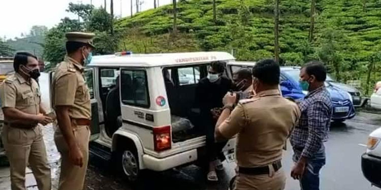 ആറ് വയസുകാരിയെ പീഡിപ്പിച്ച് കൊലപ്പെടുത്തിയ ശേഷം കെട്ടിത്തൂക്കിയ കേസിൽ വിചാരണ തുടങ്ങി
