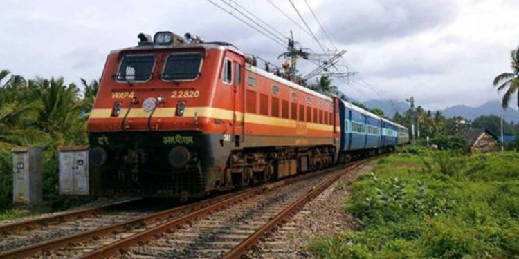 തൃശൂർപൂരം; ട്രെയിനുകൾക്ക്‌ പൂങ്കുന്നത്ത്‌ സ്‌റ്റോപ്പ്‌