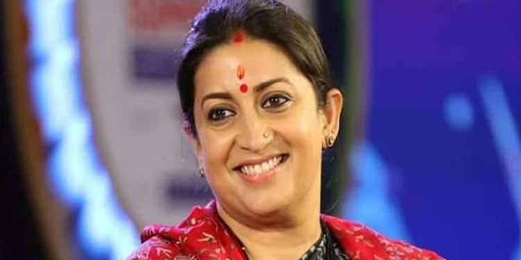 കേന്ദ്രമന്ത്രി സ്മൃതി ഇറാനി വയനാട്ടിലേക്ക് ;  ജില്ലയുടെ വികസനം അജണ്ട, ജനസമ്പർക്ക പരിപാടിയിലും പങ്കെടുക്കും