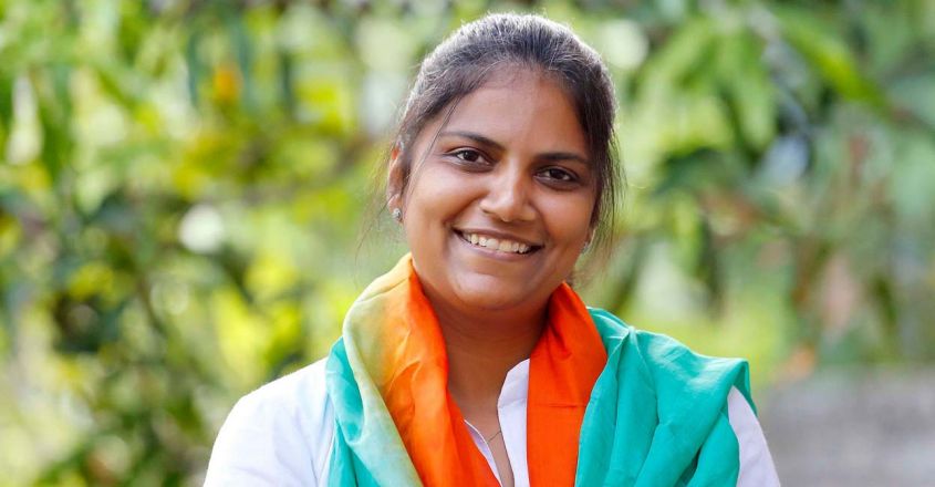 അതിജീവിതയ്‌ക്കെതിരെ പരാമർശം: ഇടതു നേതാക്കൾക്കെതിരെ ജെബി പരാതി നൽകി
