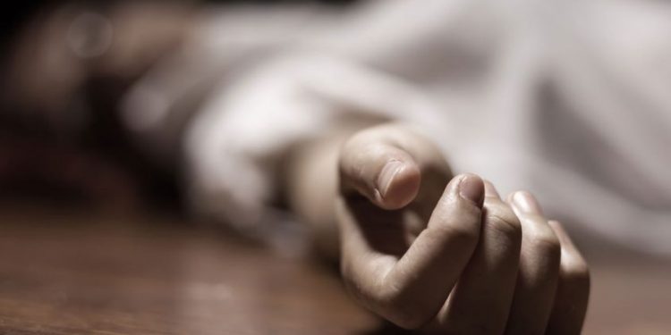 കാസര്‍കോട്ട് എന്‍‍ഡോസള്‍ഫാന്‍‌ ഇരയായ മകളെ കൊലപ്പെടുത്തി അമ്മ ജീവനൊടുക്കി