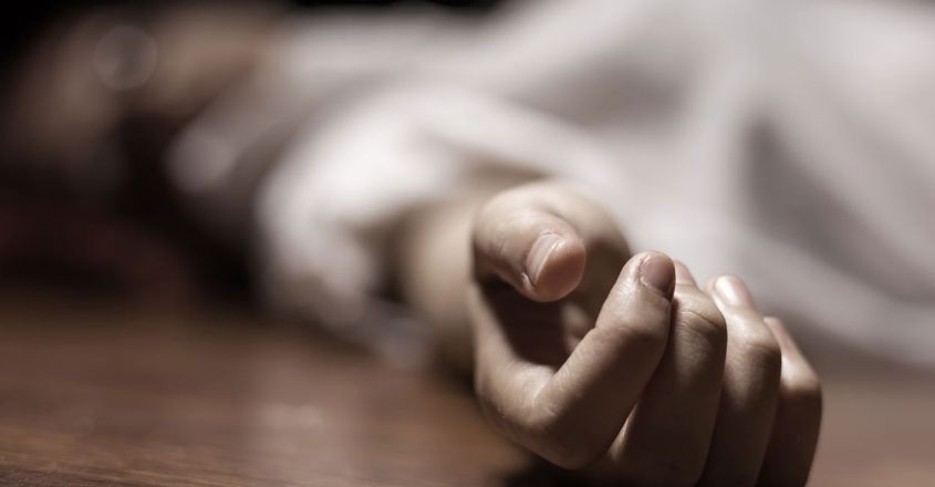 കാസര്‍കോട്ട് എന്‍‍ഡോസള്‍ഫാന്‍‌ ഇരയായ മകളെ കൊലപ്പെടുത്തി അമ്മ ജീവനൊടുക്കി