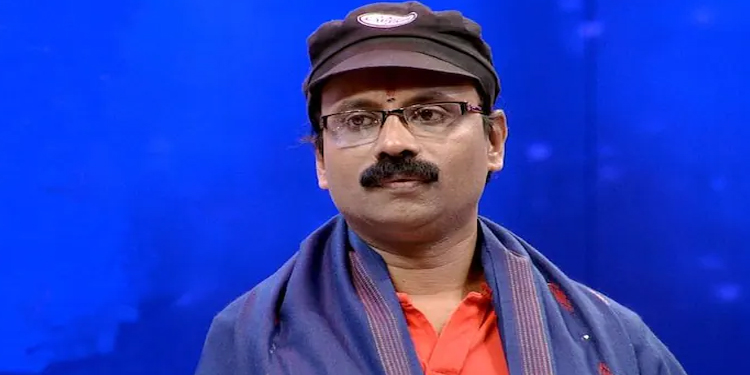 ഗാനമേളക്കിടെ ​വേദിയിൽ കുഴഞ്ഞ് വീണ് ഗായകൻ മരിച്ചു