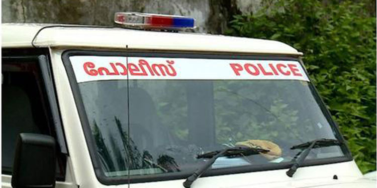 ലോറി നീക്കുന്നതുമായി ബന്ധപ്പെട്ട തർക്കം ; പത്തനംതിട്ടയില്‍ പോലീസുകാരന് മര്‍ദ്ദനം