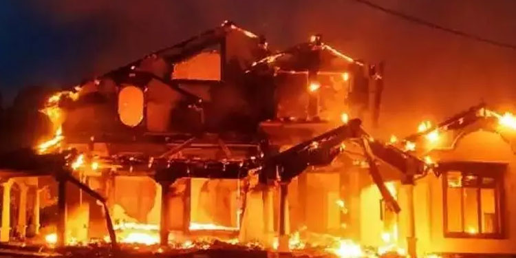 പ്രധാനമന്ത്രിയുടെ വീട് നിന്ന് കത്തി; ശ്രീലങ്കയിൽ പ്രതിസന്ധി രൂക്ഷം
