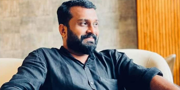 കൊല്ലത്ത് മാധ്യമപ്രവര്‍ത്തകന് റെയില്‍വേ പൊലീസിന്‍റെ മര്‍ദ്ദനം; നടപടിയാവശ്യപ്പെട്ട് മുഖ്യമന്ത്രിക്ക് പരാതി