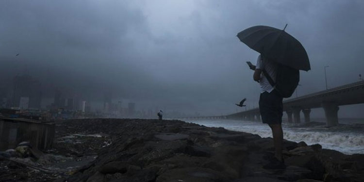 കാലവർഷം വരുന്നു, അടുത്ത മൂന്ന് ദിവസം ശക്തമായ മഴ, അഞ്ച് ജില്ലകളിൽ ഓറഞ്ച് അലർട്ട്