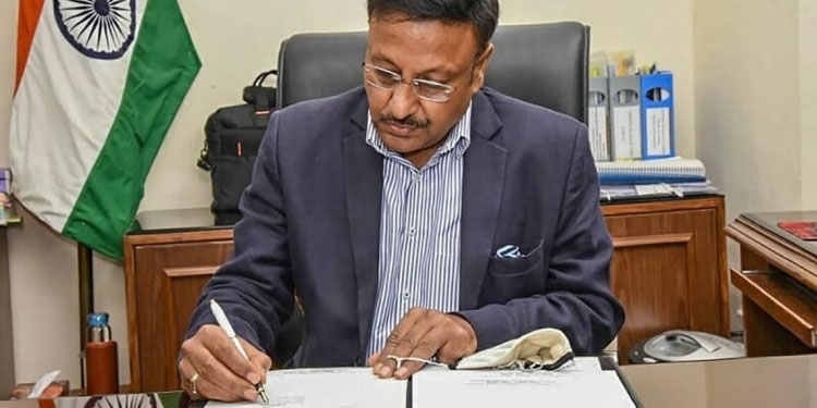 ഇന്ത്യയുടെ 25–ാമത് മുഖ്യ തിരഞ്ഞെടുപ്പ് കമ്മിഷണറായി രാജീവ് കുമാര്‍ ചുമതലയേറ്റു