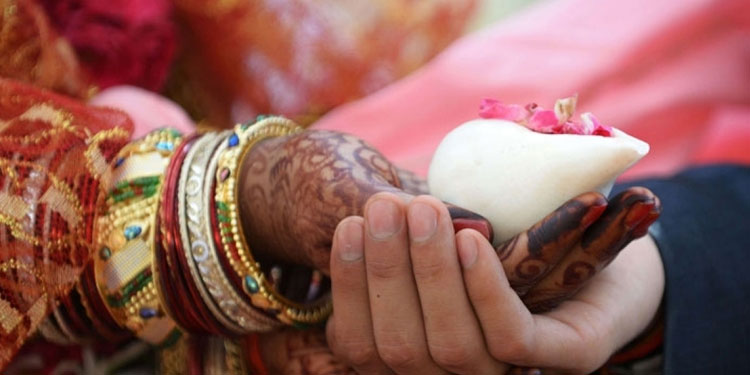 റോഡ് മോശം, ആഡംബരക്കാറിനു പോകാൻ വീതിയില്ല; വധുവിനെ ഉപേക്ഷിച്ച് വരൻ മടങ്ങി