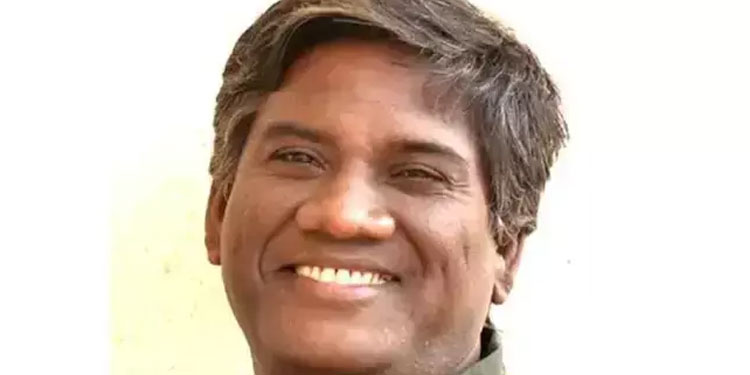 അറസ്റ്റിലായ ഐ.എ.എസ് ഓഫീസർക്കൊപ്പമുള്ള അമിത് ഷായുടെ ചിത്രം പോസ്റ്റ് ചെയ്തു; സംവിധായകനെതിരെ കേസ്
