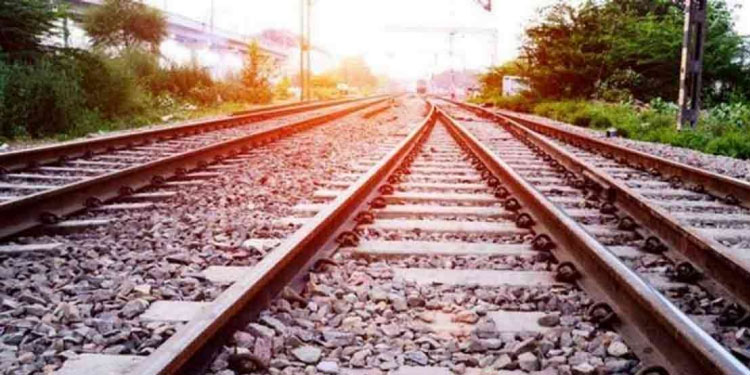 മംഗള എക്‌സ്‌പ്രസിന്റെ എൻജിൻ വേർപെട്ടു; സംഭവം തൃശൂർ സ്റ്റേഷൻ വിട്ടയുടൻ