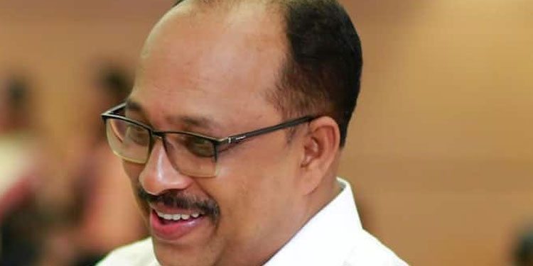 ‘ഒരു ചപ്പാത്തിക്ക് 38 രൂപ, ഈച്ച ശല്യവും’; മുഖ്യമന്ത്രിയുടെ പ്രസ് സെക്രട്ടറിക്കും രക്ഷയില്ല, വൈറലായി പോസ്റ്റ്