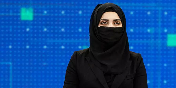 താലിബാന്‍ ഉത്തരവിന് പിന്നാലെ മുഖം മറച്ച് വനിതാ ടി. വി അവതാരകർ
