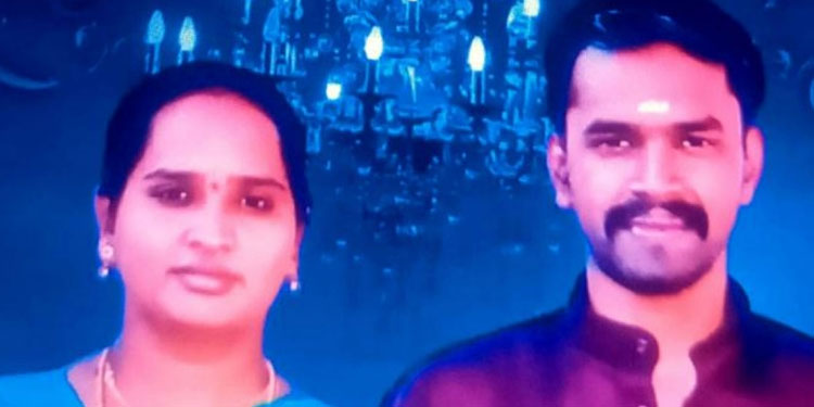 ഇലക്ട്രിക് വുഡ് കട്ടറിന് ഭാര്യയെയും മക്കളെയും കൊലപ്പെടുത്തി ; ശേഷം യുവാവ് ജീവനൊടുക്കി