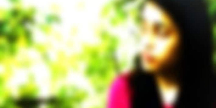 പങ്കാളിയെ വീട്ടുകാര്‍ തടവില്‍ വച്ചിരിക്കുന്നു ; ലെസ്ബിയന്‍ പ്രണയിനി കോടതിയിലേക്ക്
