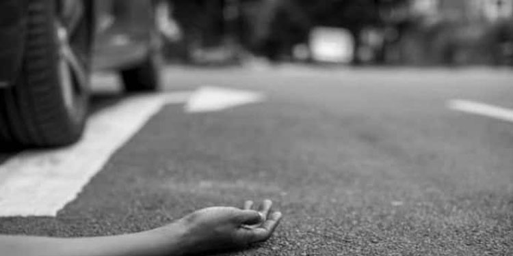 ആശ്രമത്തിലേക്ക് പോകവെ വാഹനാപകടം: സ്ത്രീകളും കുട്ടികളും ഉൾപ്പെടെ എട്ട് മരണം