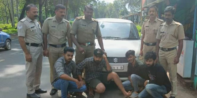 മുത്തങ്ങയില്‍ ഏഴ് ലക്ഷം രൂപയുടെ മയക്കുമരുന്നുമായി യുവാക്കള്‍ പിടിയില്‍