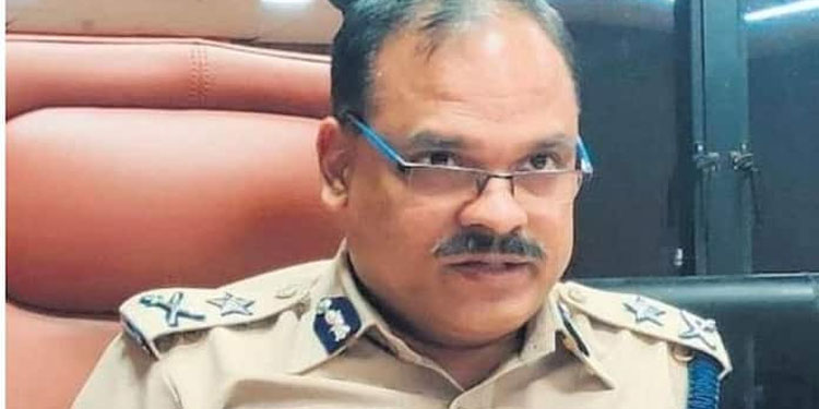 ‘സ്വപ്നയെ ബന്ധപ്പെടാന്‍ ശ്രമിച്ചിട്ടില്ല, കേസുമായി ഒരു ബന്ധവുമില്ല’, ഷാജ് കിരണിനെ അറിയില്ലെന്നും വിജയ് സാഖറെ