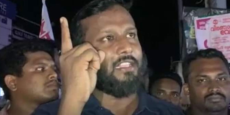 ‘പൊലീസിനോട് മാറി നിൽക്കാൻ പറയും , എന്നിട്ട് ഞങ്ങൾ സുരക്ഷ നൽകും’, ഡിവൈഎഫ്ഐ പാലക്കാട് ജില്ലാ സെക്രട്ടറി