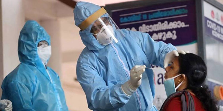സംസ്ഥാനത്ത് ഇന്നും കൊവിഡ് കേസുകളിൽ വൻ വർധന ; രോഗം സ്ഥിരീകരിച്ചത് 1370 പേർക്ക്, നാല് മരണം