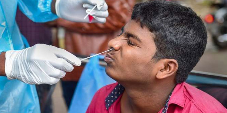 സംസ്ഥാനത്ത് കൊവിഡ് കേസുകൾ വീണ്ടും കൂടി ; ഇന്ന് രോഗം സ്ഥിരീകരിച്ചത് 1465 പേർക്ക്