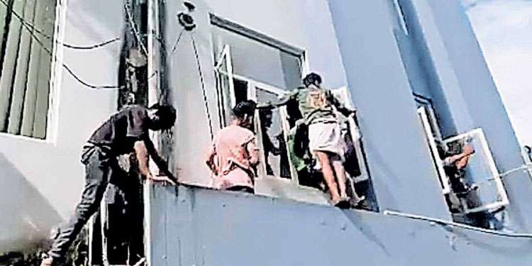 നടപടി തീരുമാനിക്കാന്‍ എസ്എഫ്ഐ യോഗം; അഞ്ച് പേർ കൂടി കസ്റ്റഡിയിൽ