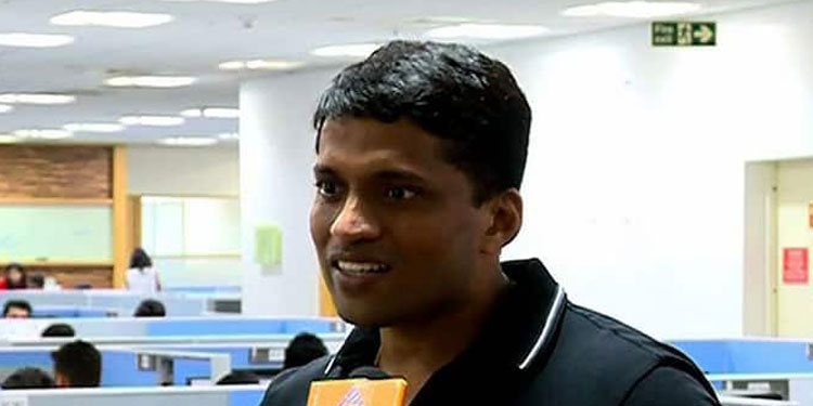 ബൈജൂസിന്റെ ഉടമസ്ഥതയിലുള്ള വൈറ്റ്ഹാറ്റ് ജൂനിയർ 300 ജീവനക്കാരെ പിരിച്ചുവിട്ടു